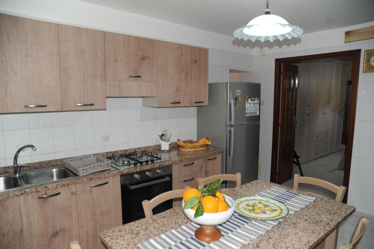 Casa Vacanze Il Nespolo คาตาเนีย ภายนอก รูปภาพ